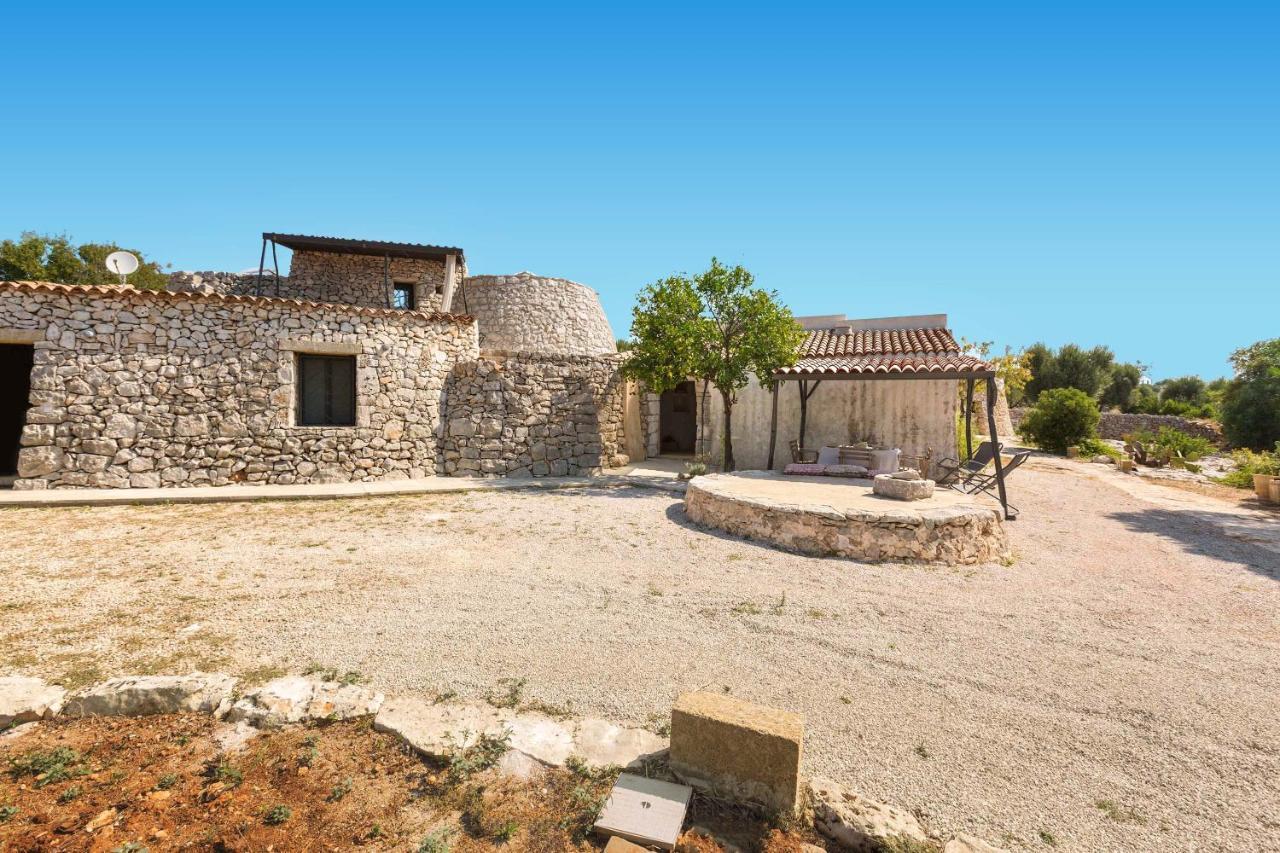 Вилла Trulli Le Scalelle Морчано-ди-Леука Номер фото