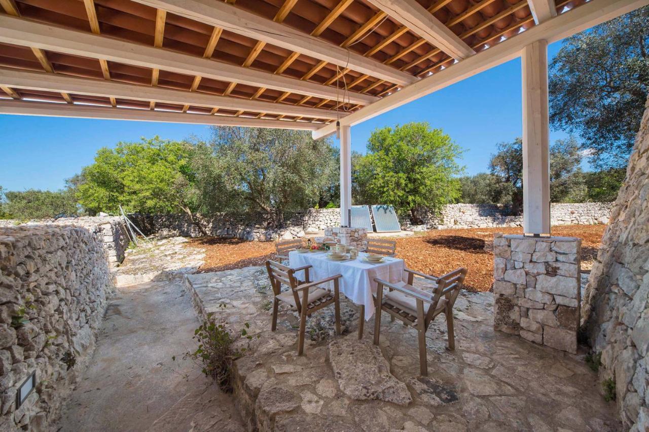 Вилла Trulli Le Scalelle Морчано-ди-Леука Экстерьер фото